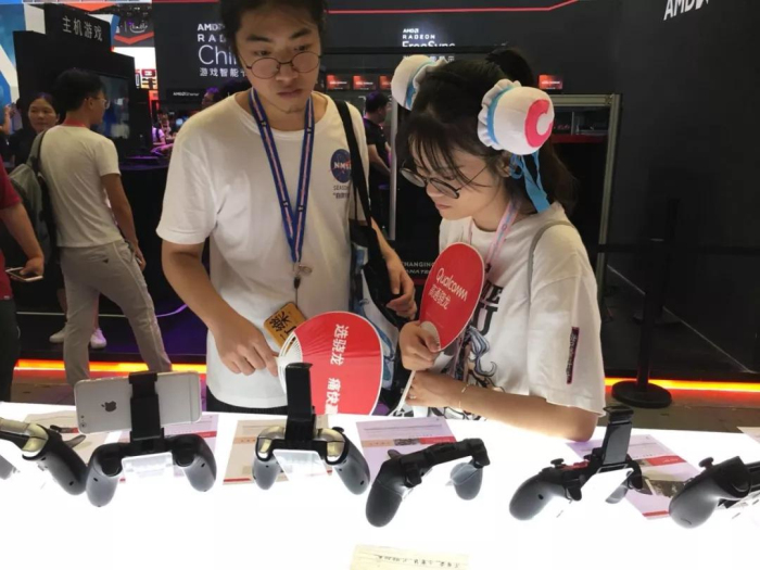 ChinaJoy ipega gamepad scene